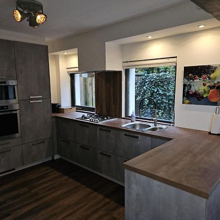 Guesthouse Max Dongen Екстер'єр фото