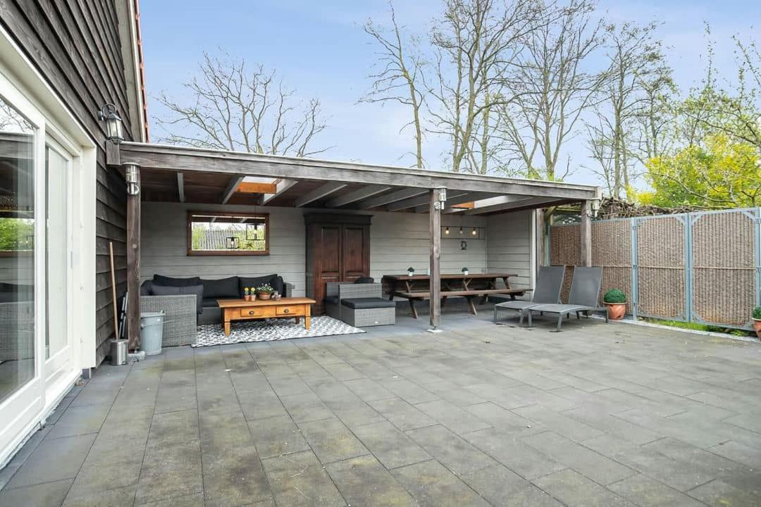 Guesthouse Max Dongen Екстер'єр фото