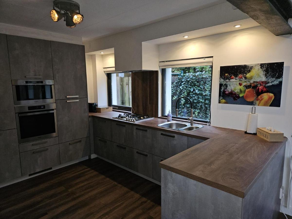 Guesthouse Max Dongen Екстер'єр фото